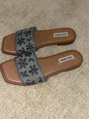 Steve Madden Light Blue Floral Embroidered Slide Sandals - Women's